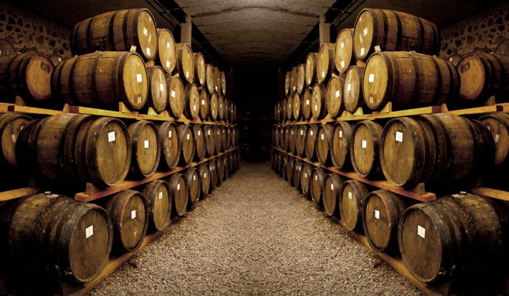 When to Transfer Wine from Primary to Secondary Fermenter