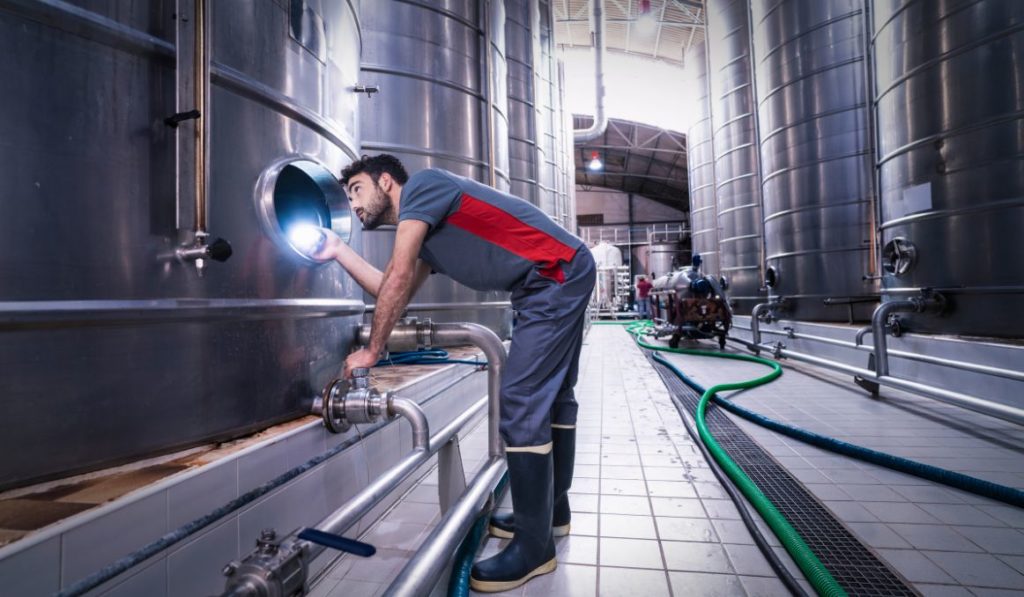 When to Transfer Wine from Primary to Secondary Fermenter