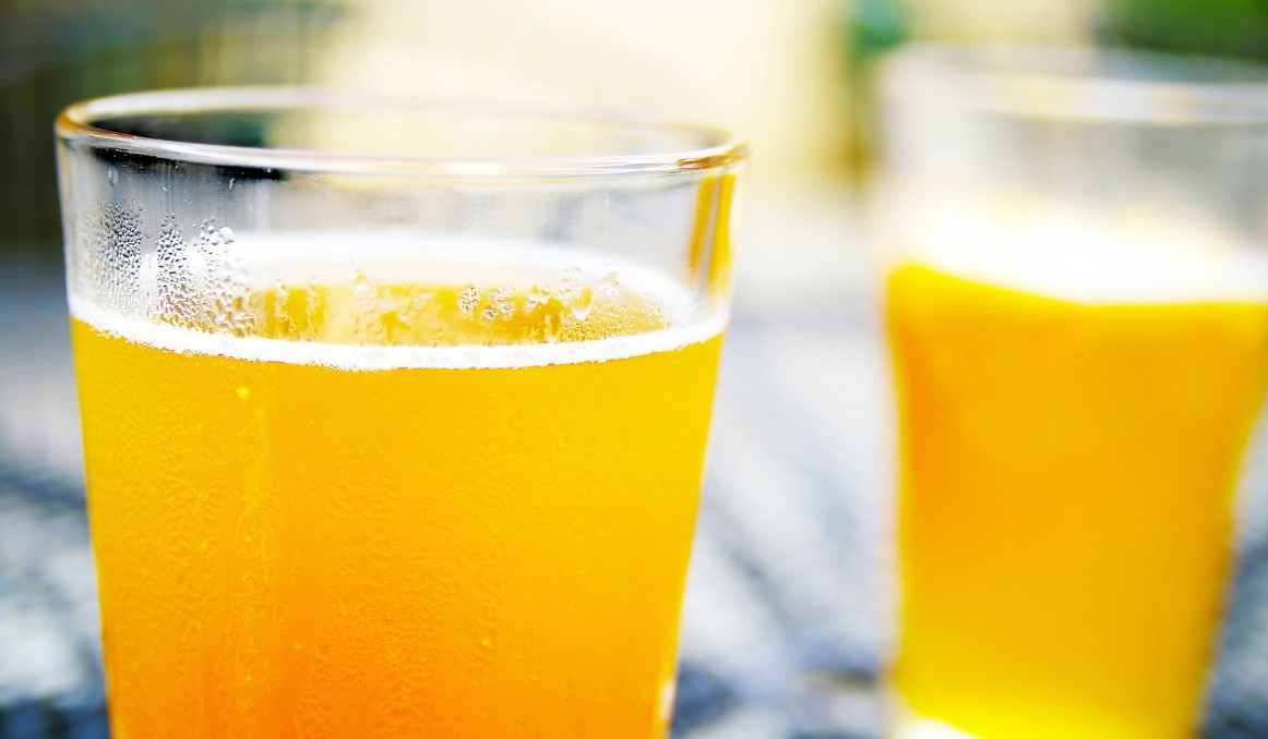 A Hefeweizen Uses Bottom Fermenting Yeast. True or False?