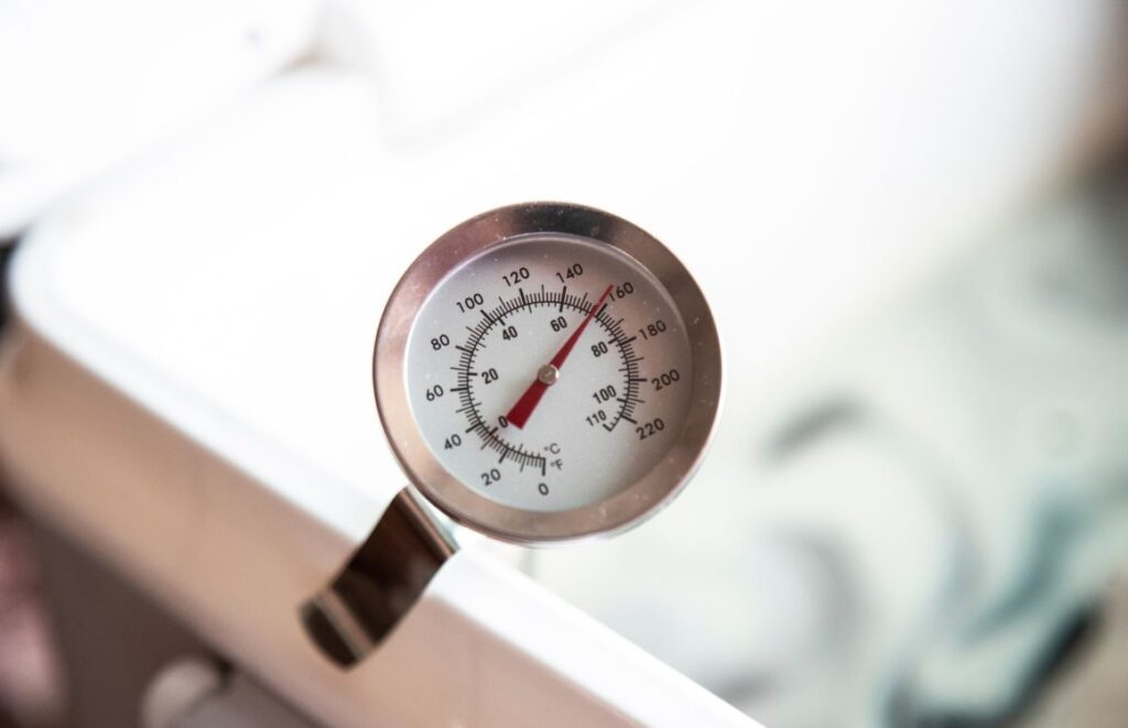 What Temperature to Pitch Yeast at?